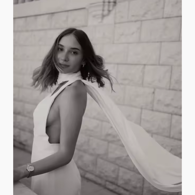 Nevěsta v těchto šatech – recenze 1